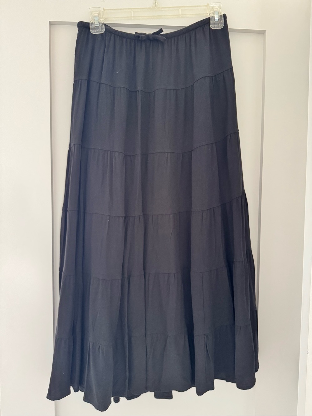 Aritzia (Wilfred) Black Tiered Maxi Skirt - Classic Women's Skirt in Crepette